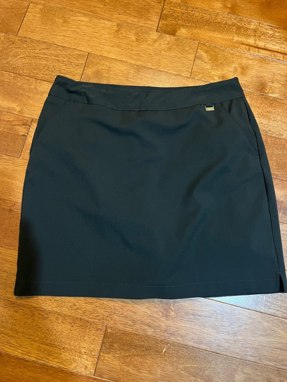 Greg Norman Women's Black Stretch Ponte Skirt size 8